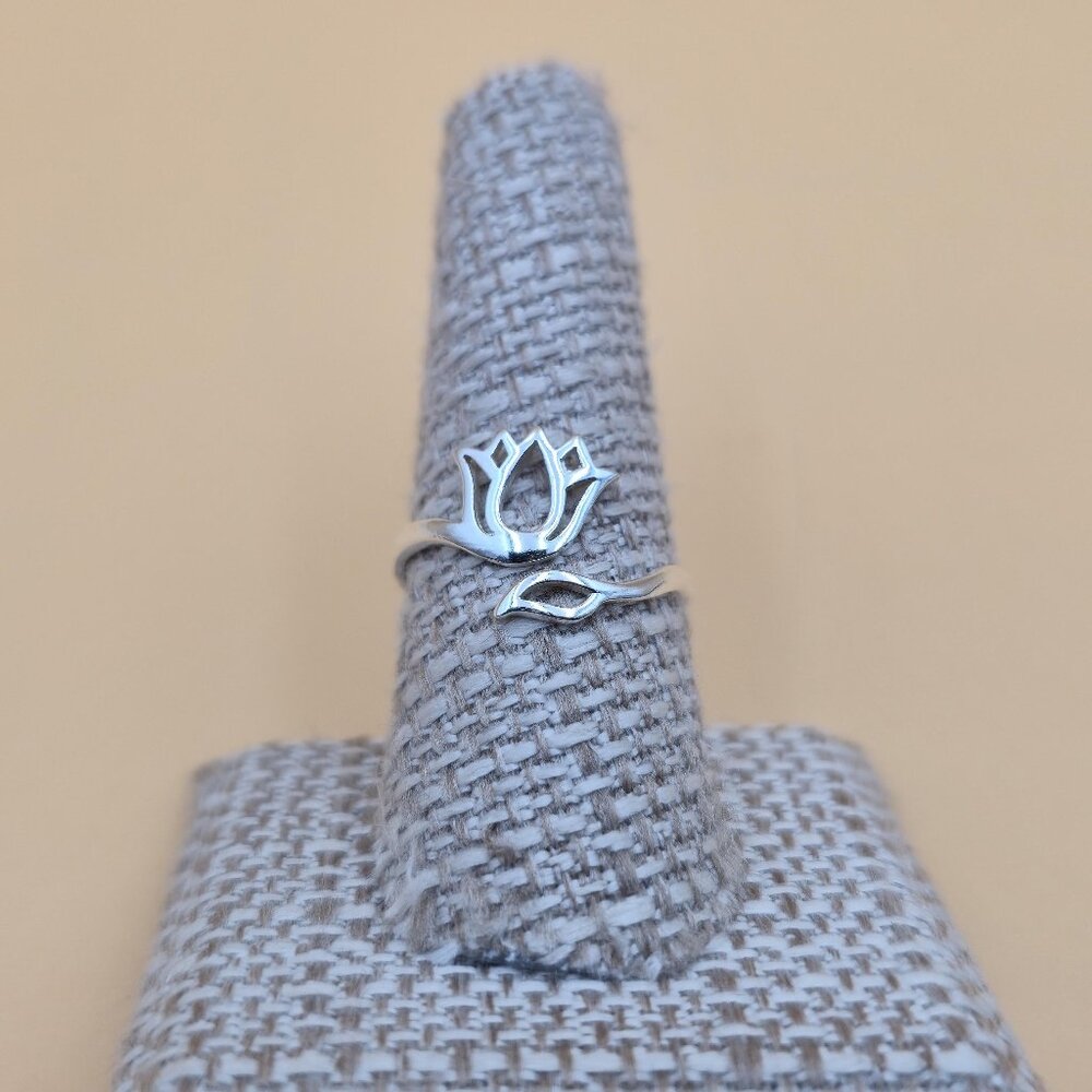 Size 8.5 Sterling Silver Lotus Flower Open Band Ring A4978